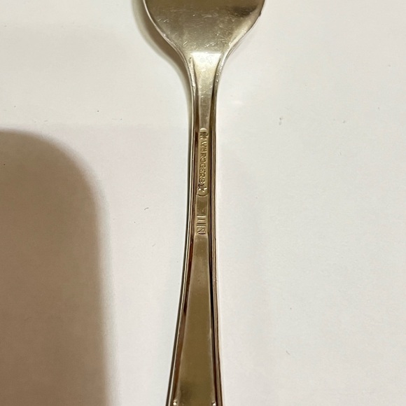 WM ROGERS IS Flatware - Picture 5 of 15